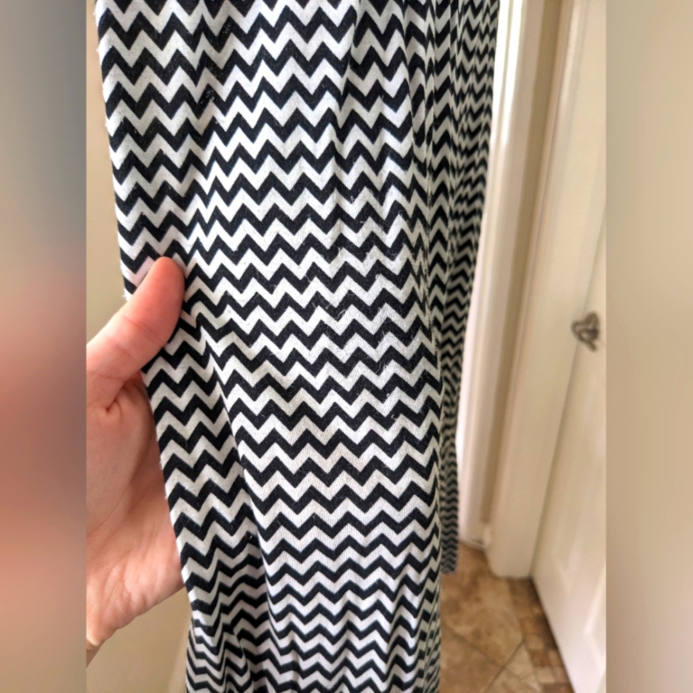 Black and White French Connection Dress with Tie - Picture 8 of 8